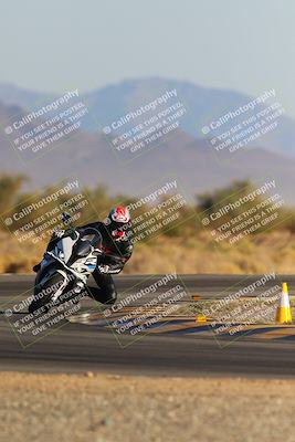 media/Dec-09-2023-SoCal Trackdays (Sat) [[76a8ac2686]]/Turn 15 Set 1 (230pm)/